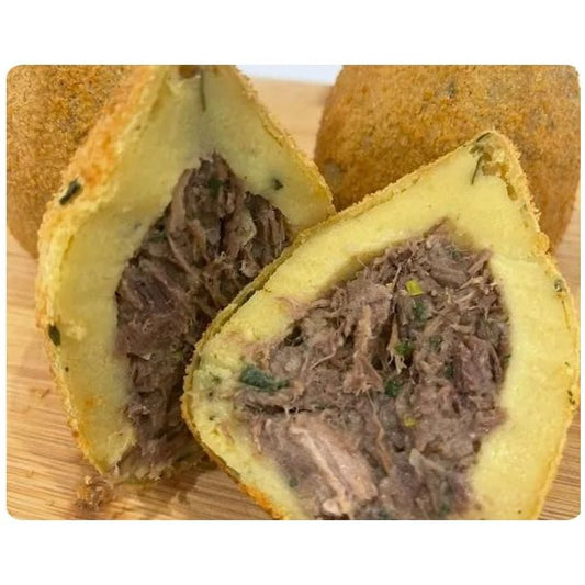 Coxistela from Ze. A mini salgado filled with Costela - 15 units