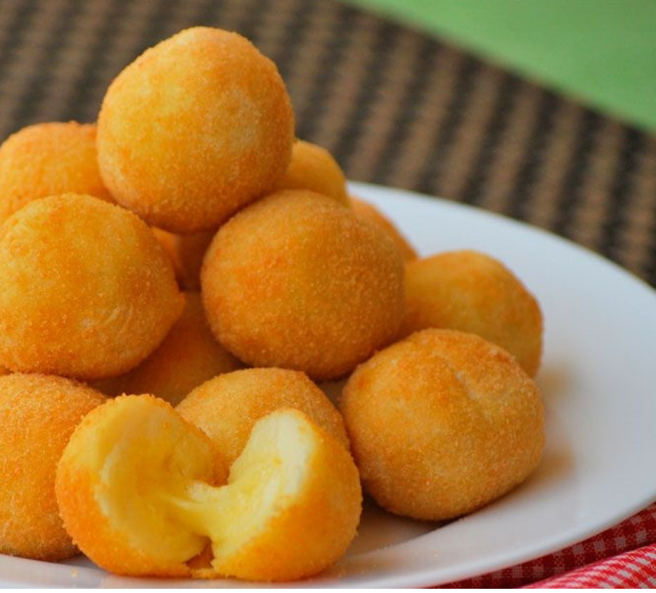 🧀 Bolinha de Queijo: Brazil’s Irresistible Cheese Ball Delight