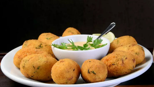Ze’s Bolinha de Queijo Requeijao com alho poro. From Ze. De PDQ. 50 units