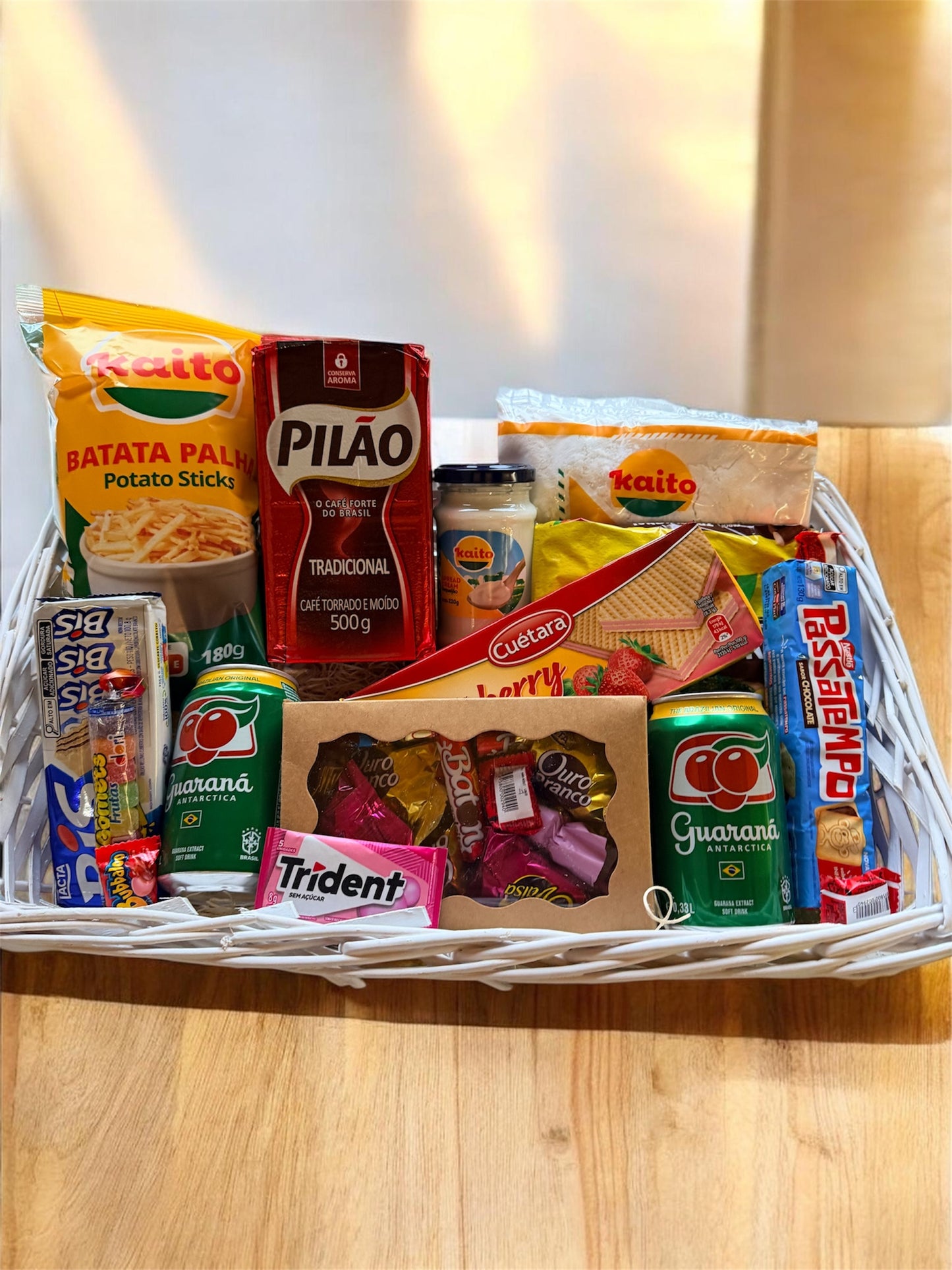 <!DOCTYPE html>
<html lang="pt-BR">
<head>
<meta charset="UTF-8">
<title>Cesta Mega Brasil com Chocolates Especiais</title>
</head>
<body>

<h1>Cesta Mega Brasil com Chocolates Especiais</h1>

</body>
</html>